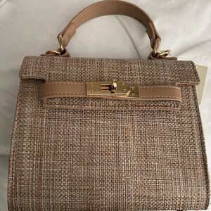 Small linen like satchel